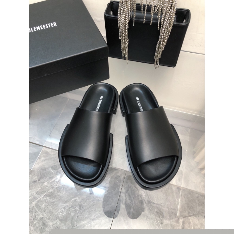 Other Slippers